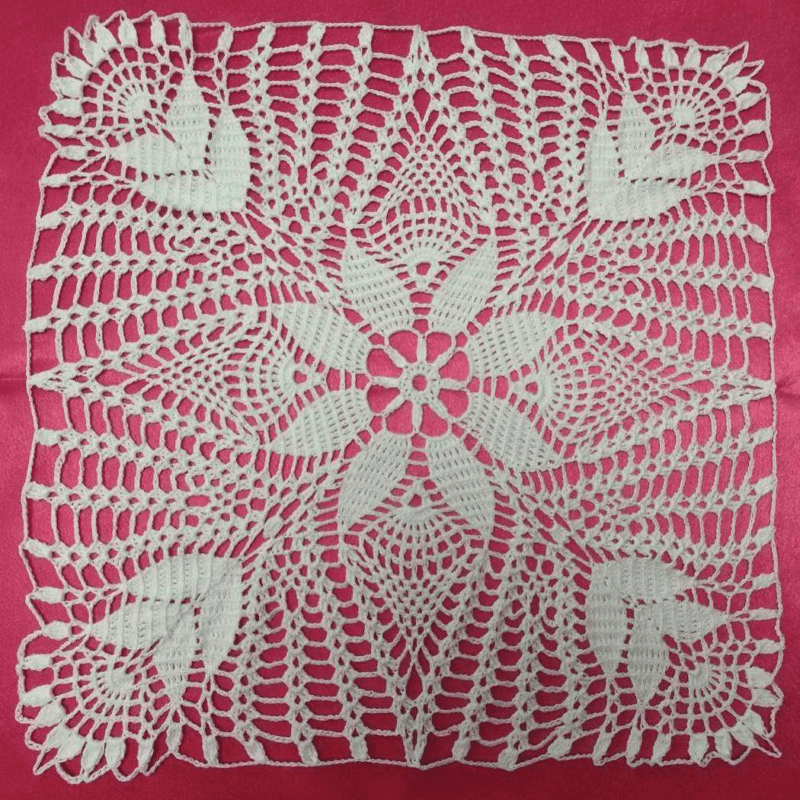 Ажурна в’язана серветка гачком 34